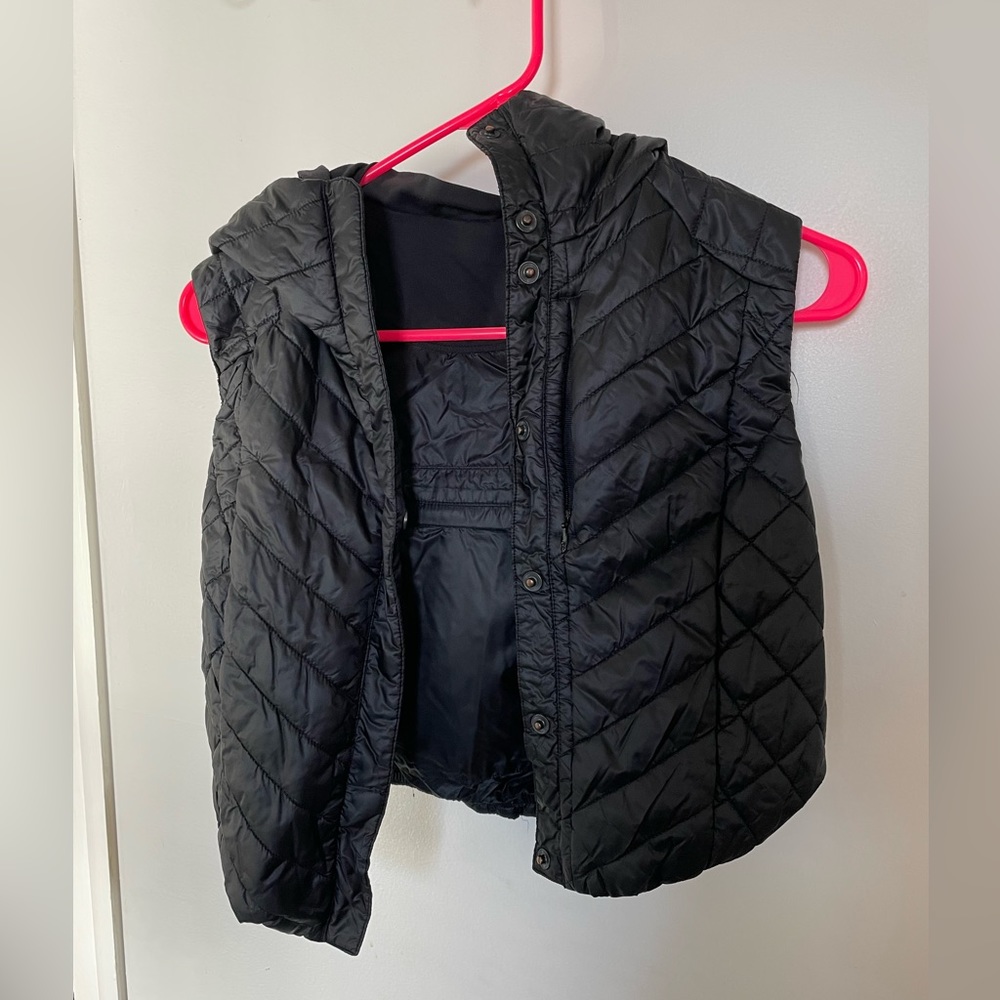Lululemon cropped vest